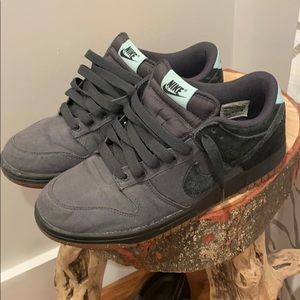 Nike dunk low sz 8.5